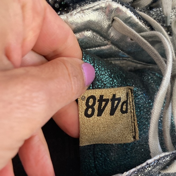 P448 shoes barely worn - Picture 5 of 5